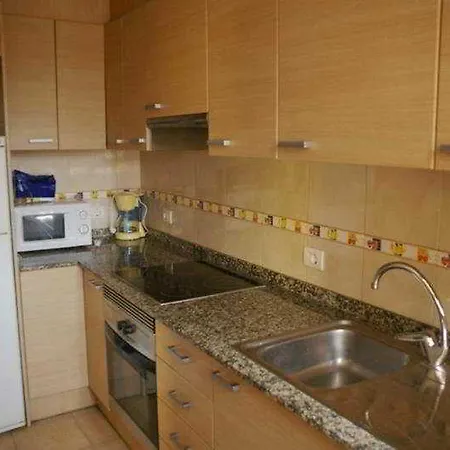 Apartamentos Estoril III - IV - V 公寓 贝尼卡西姆